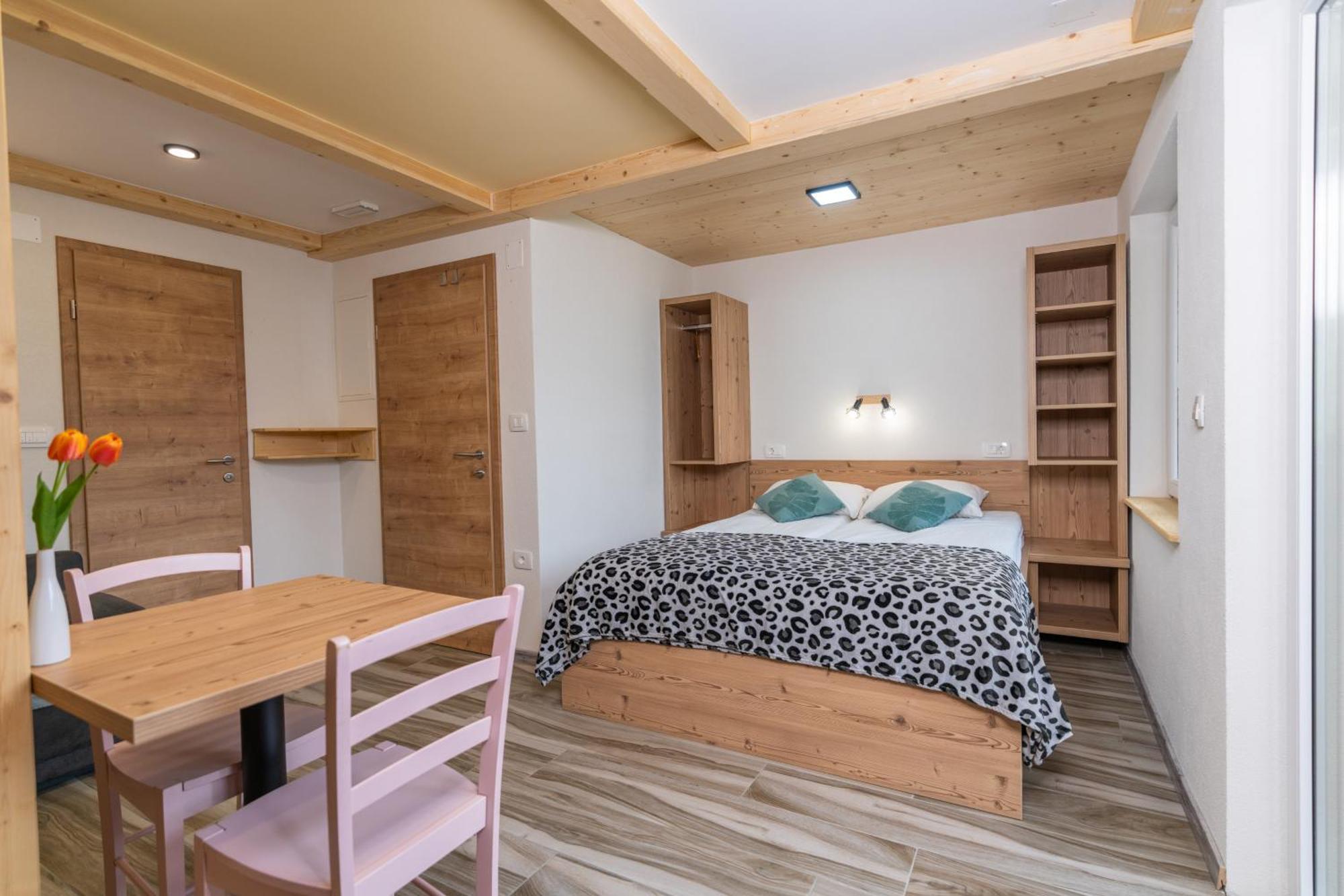 Apartmaji Hodak Бохинь Экстерьер фото